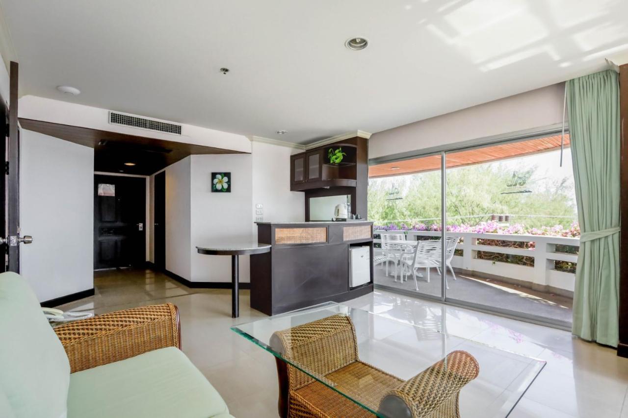Methavalai Hotel Cha-Am Bagian luar foto