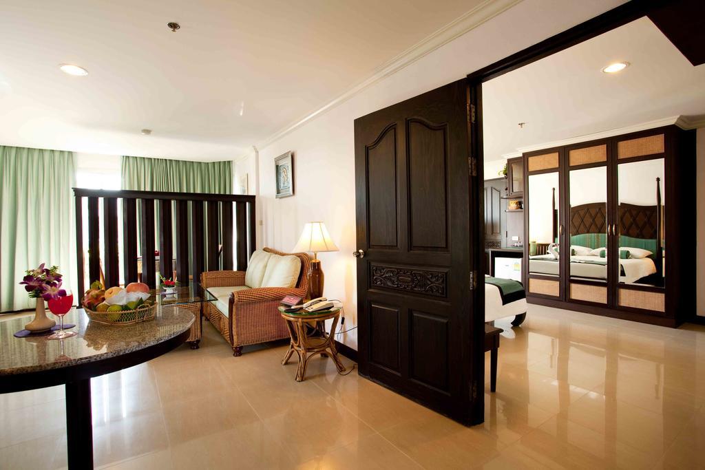 Methavalai Hotel Cha-Am Bagian luar foto