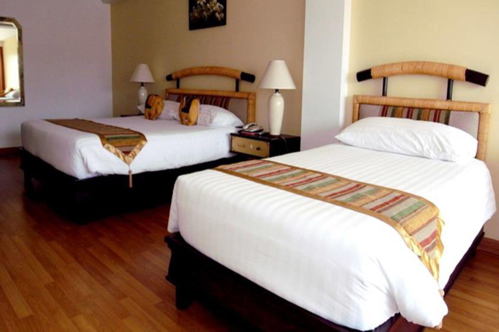 Methavalai Hotel Cha-Am Bagian luar foto