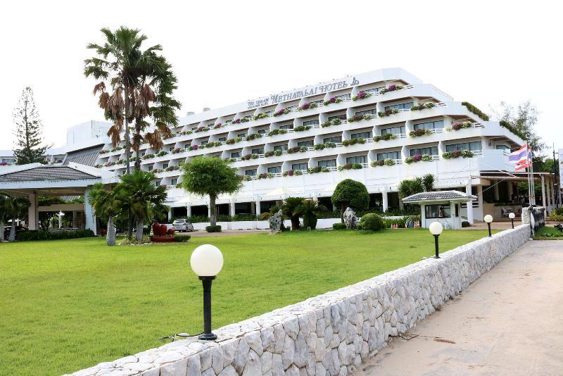Methavalai Hotel Cha-Am Bagian luar foto